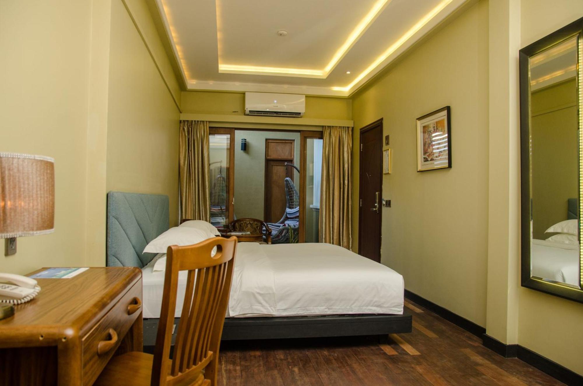 Fuvahmulah Central Hotel ภายนอก รูปภาพ