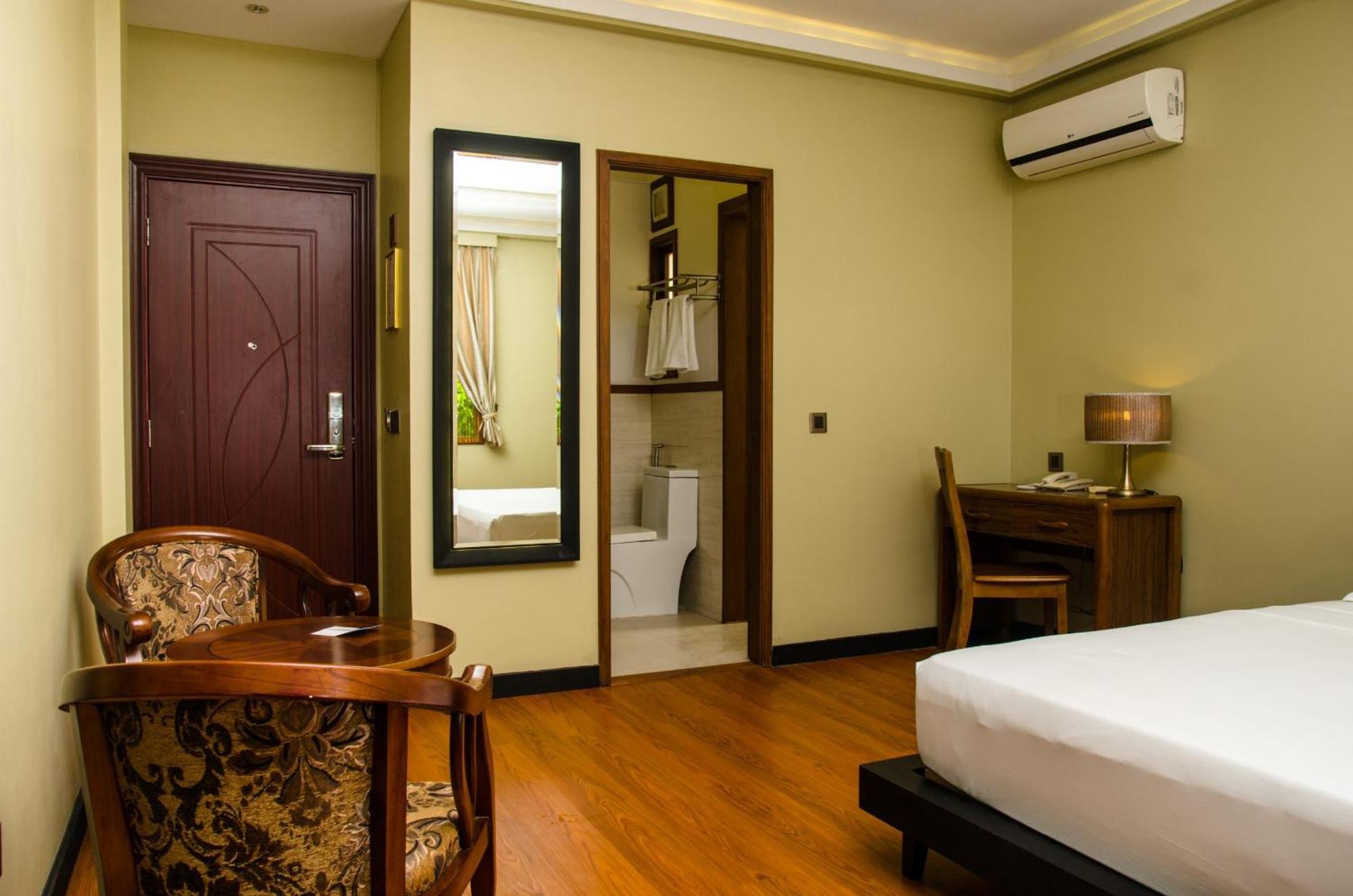 Fuvahmulah Central Hotel ภายนอก รูปภาพ